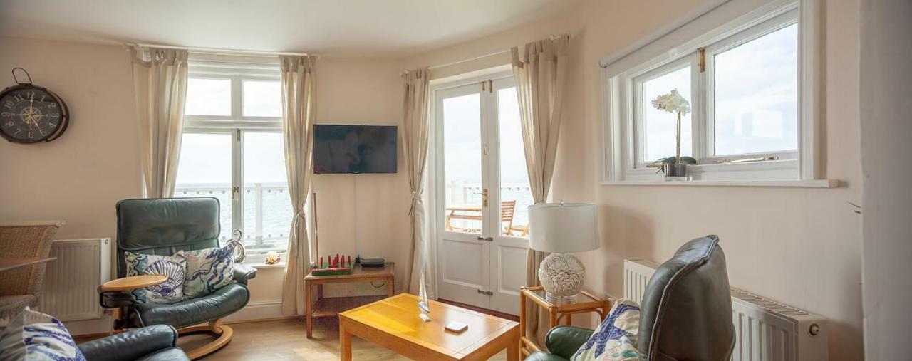 Garden Apartment, 1 Pilots Point Totland Exterior foto